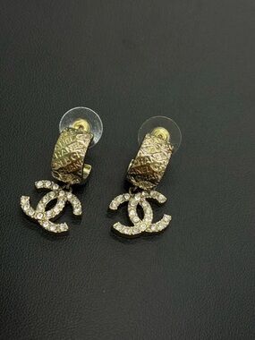 Chanel 2024 Strass CC  Drop pierced earrings